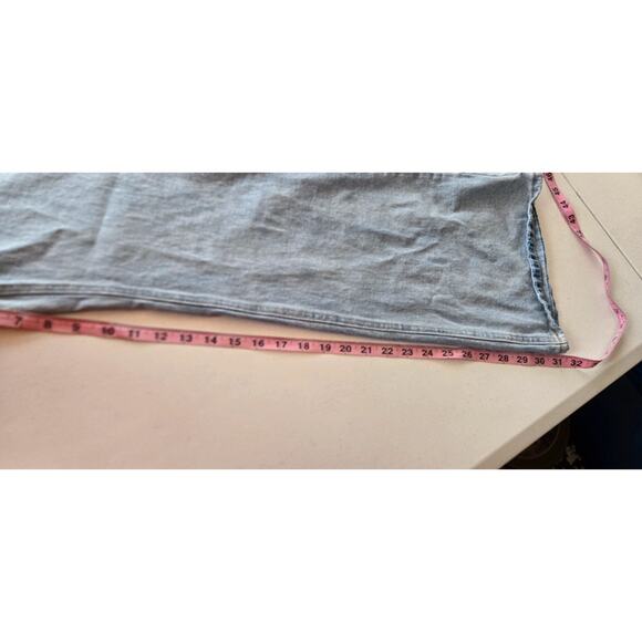Wild fable light wash denim jeans Low rise flare 10 - Picture 3 of 6